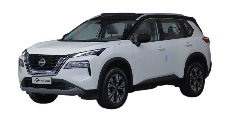 نيسان إكس تريل SV بلس 4WD سقف أسود 2025، أبيض